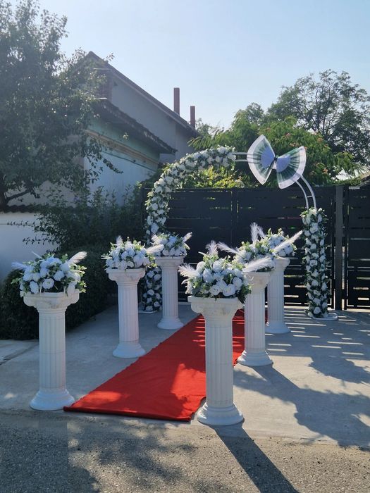 Închiriez  decor nunti ,botezuri