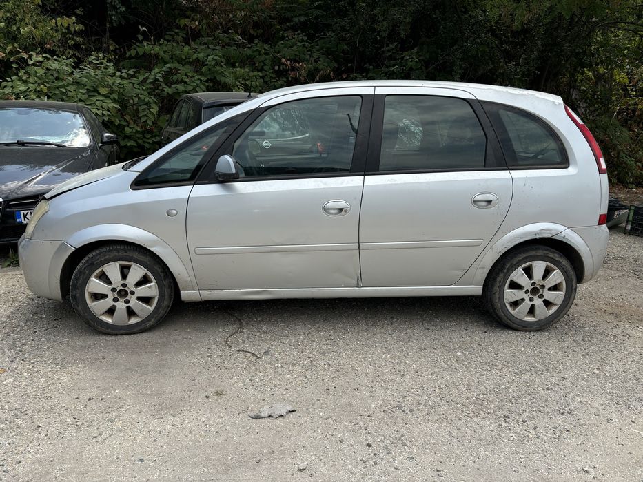 Опел мерива 1.7 дизел за части.