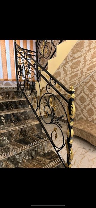 Vând Porți, balustrade.