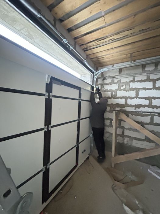 Секционные гаражные ворота