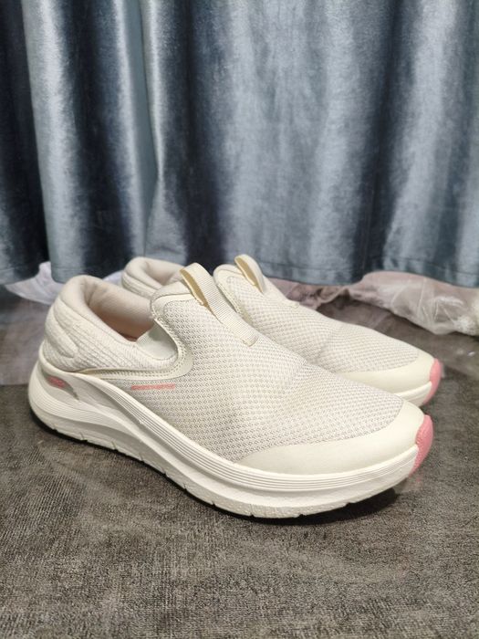 Оригинальные кроссовки Skechers