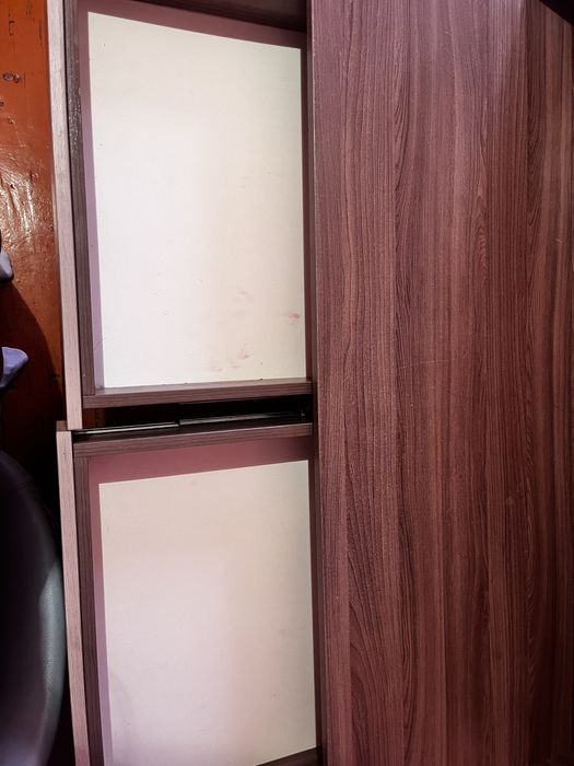 Стол для работы и учёбы, компактный