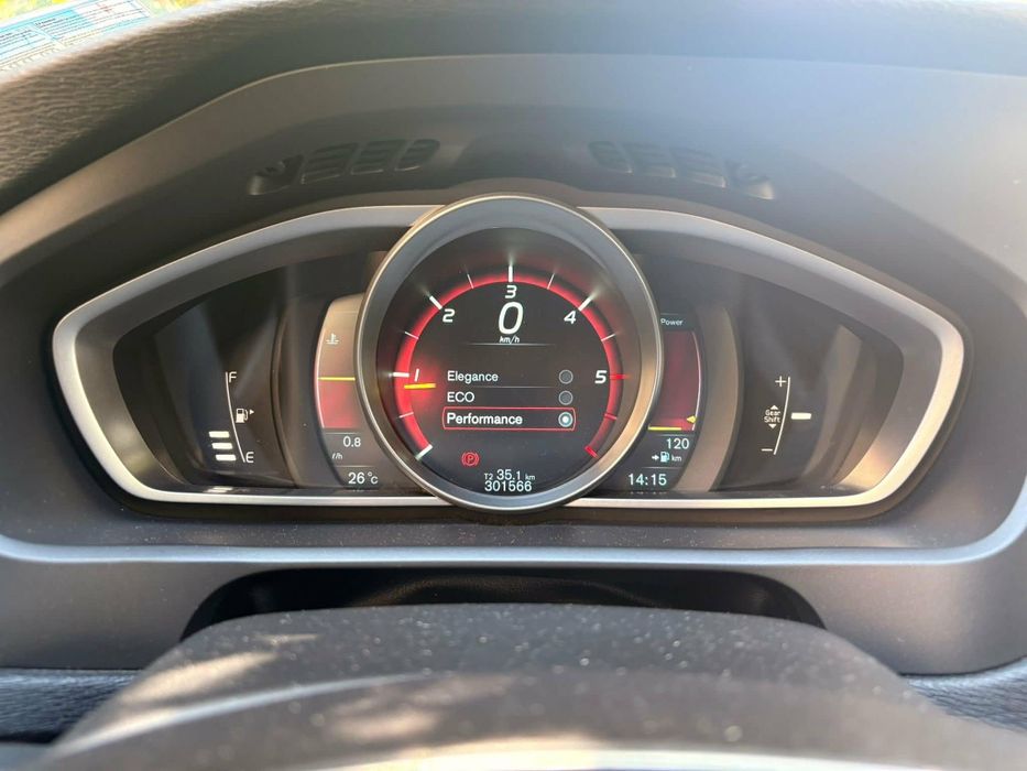 Volvo V40 D2 R-Design 1.6 Diesel