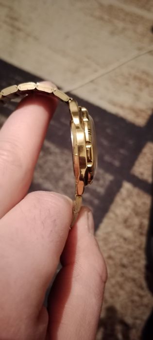 Продам командирские наручные часы.