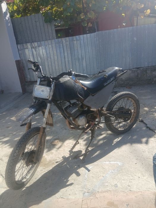 Cross 80 cc suzuki
