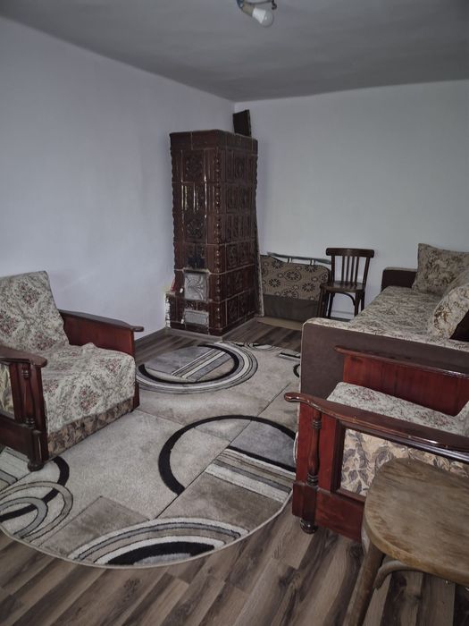 Casa batraneasca, la tara, 3646 mp, Jud. Vâlcea