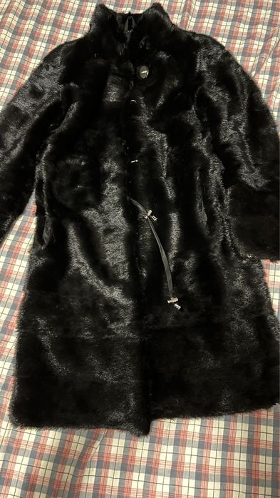 Продам шубу норковую