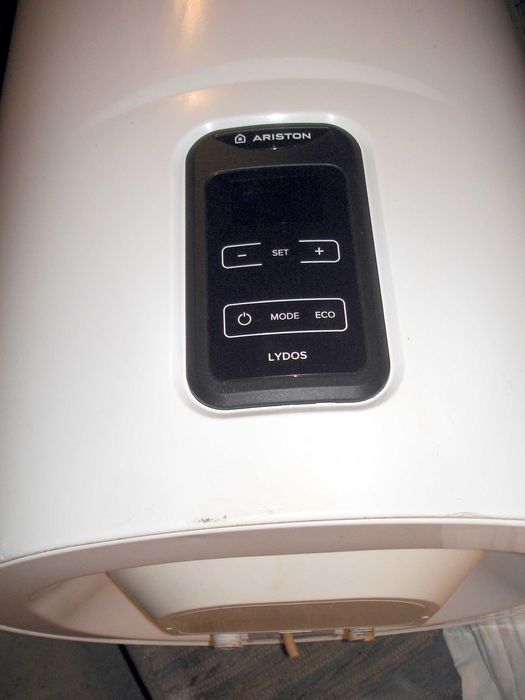 Бойлер Ariston Lydos Plus 80V, 1800W