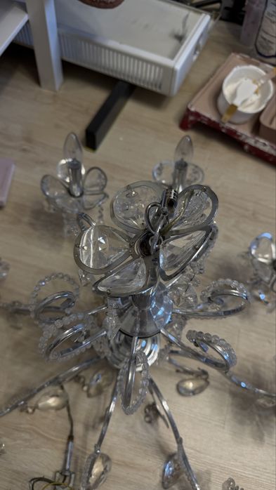 Люстра 8ми рожковая