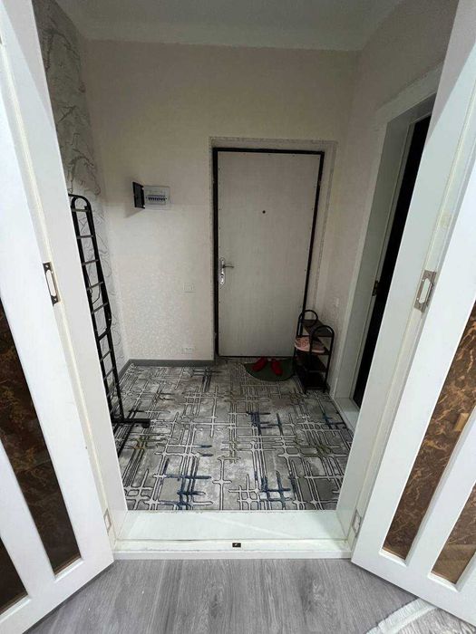 Шахар маркази МДМ клиникаси 2хонали квартира ижарага берилади ID: 1915