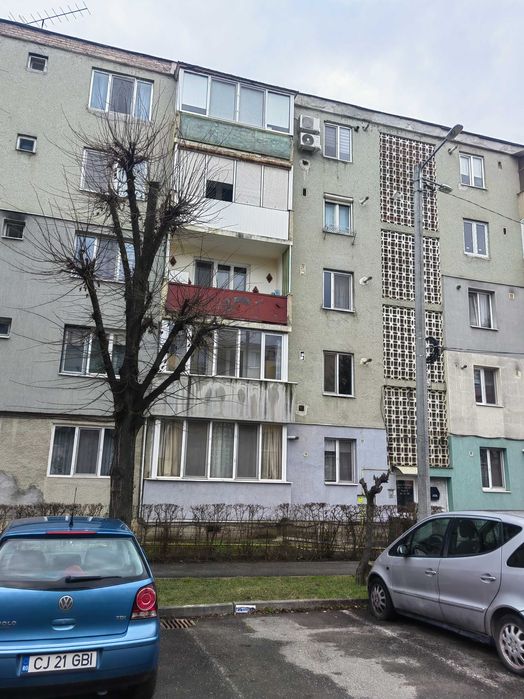Apartament 3 camere-zona excelenta Micro 2 vizavi de Materna