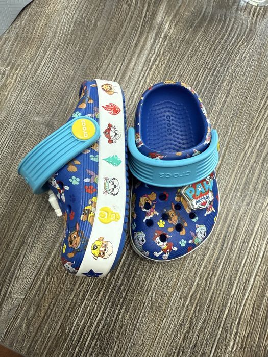 Crocs marimea 22