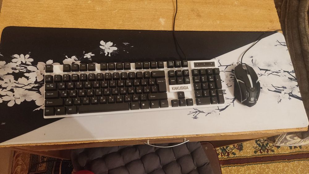 Продаю Клавиатуру и мышь