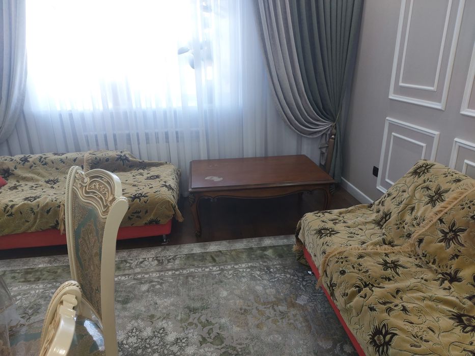 Продам журнальный столик