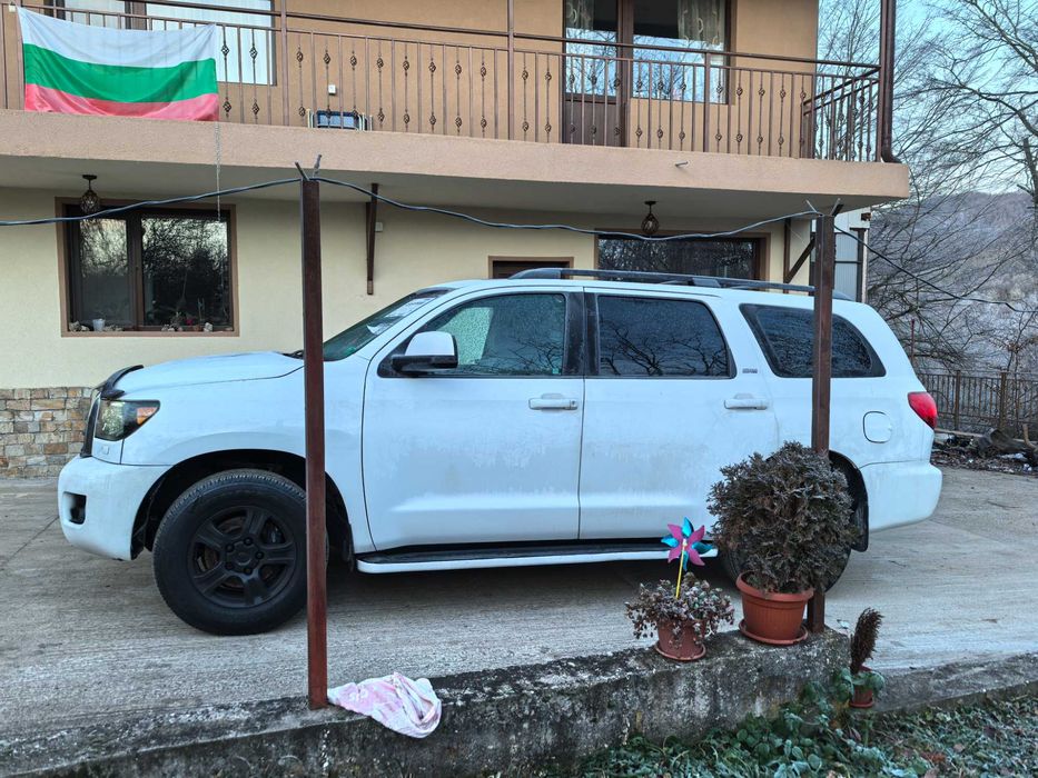 Тойота секвоя на ЧАСТИ 5.7 2010 г