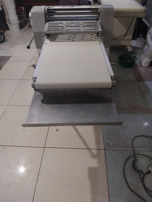 Тестораскаточная машина