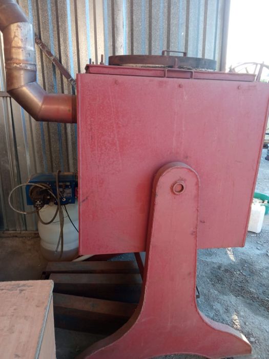 Алюминиевая плавильная печь