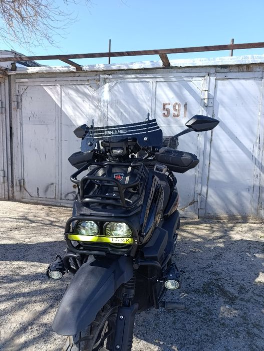 Skuter sotiladi tank