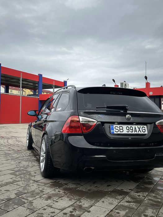 Vând BMW 320D E91