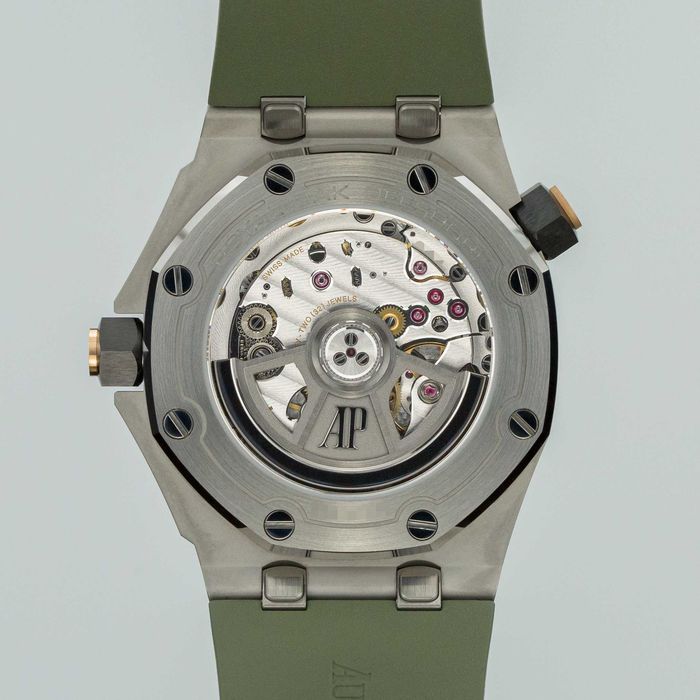 Audemars Piguet Royal Oak Offshore Diver 15720ST.OO.A052CA.01 Khaki Green dial