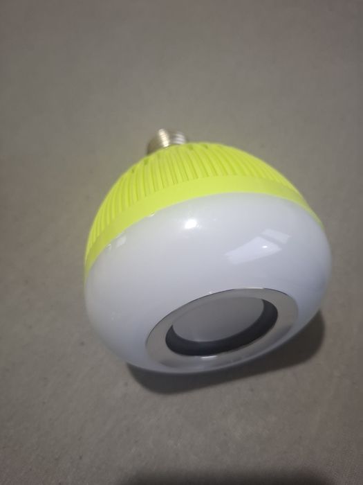 Продавам Music Bulb