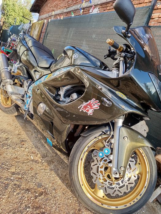 Schimb cu auto Yamaha thundarcat 600 an 2001