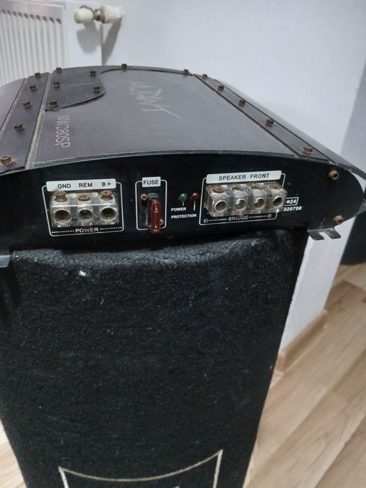 Subwoofer JBL + stație MUTANT !!!