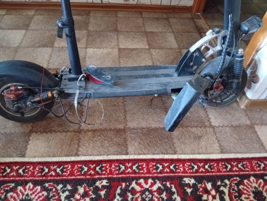 Продам электросамокат