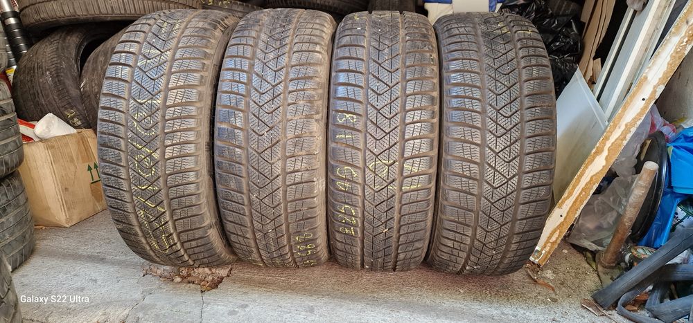 225/45/18 Pirelli Sottozero 3 Winter MOE
