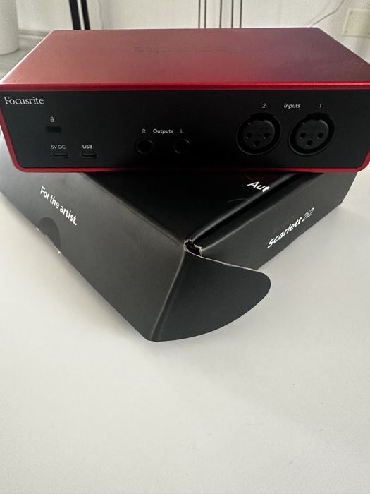 Focusrite  Scarlett 2i2 4th generation