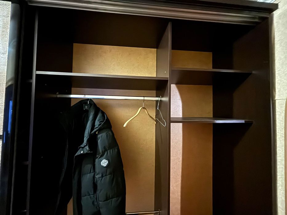 Продам шкаф купе