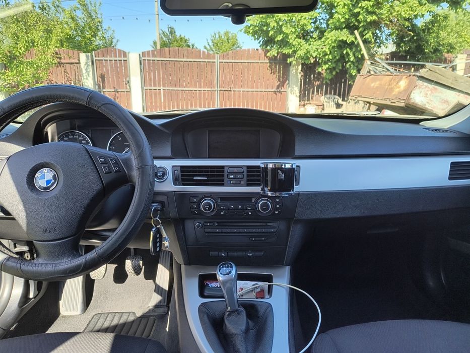 BMW 3 Series 2010 — imagine 4