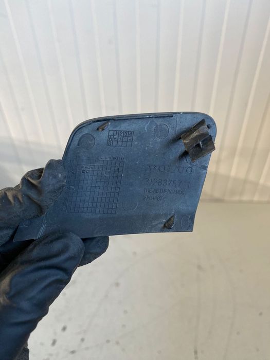 Capac tractare bara spate Volvo V40 2012-2019 31283757