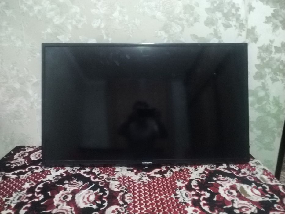 Самсунг 40 сотилади