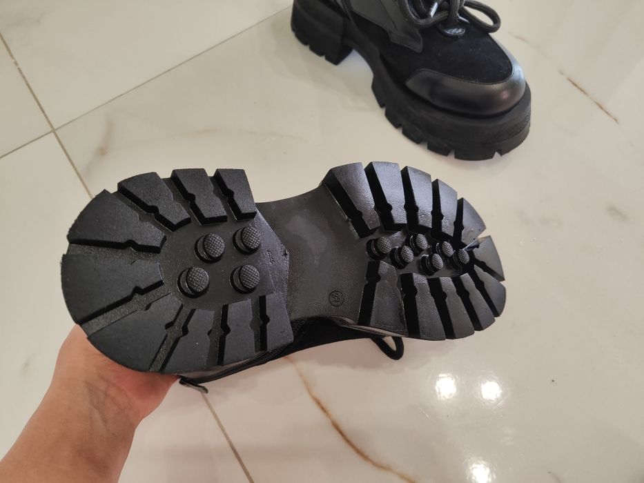 Продам ботинки зимние