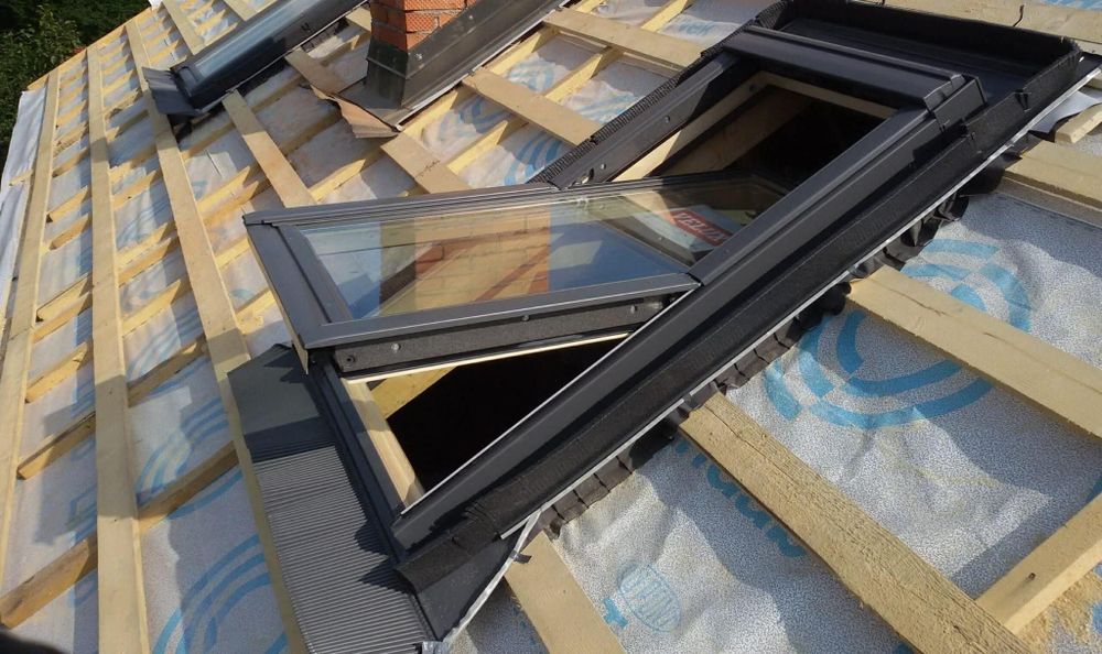 Velux  - ferestre în acoperiș  Lindab țiglă metalica top