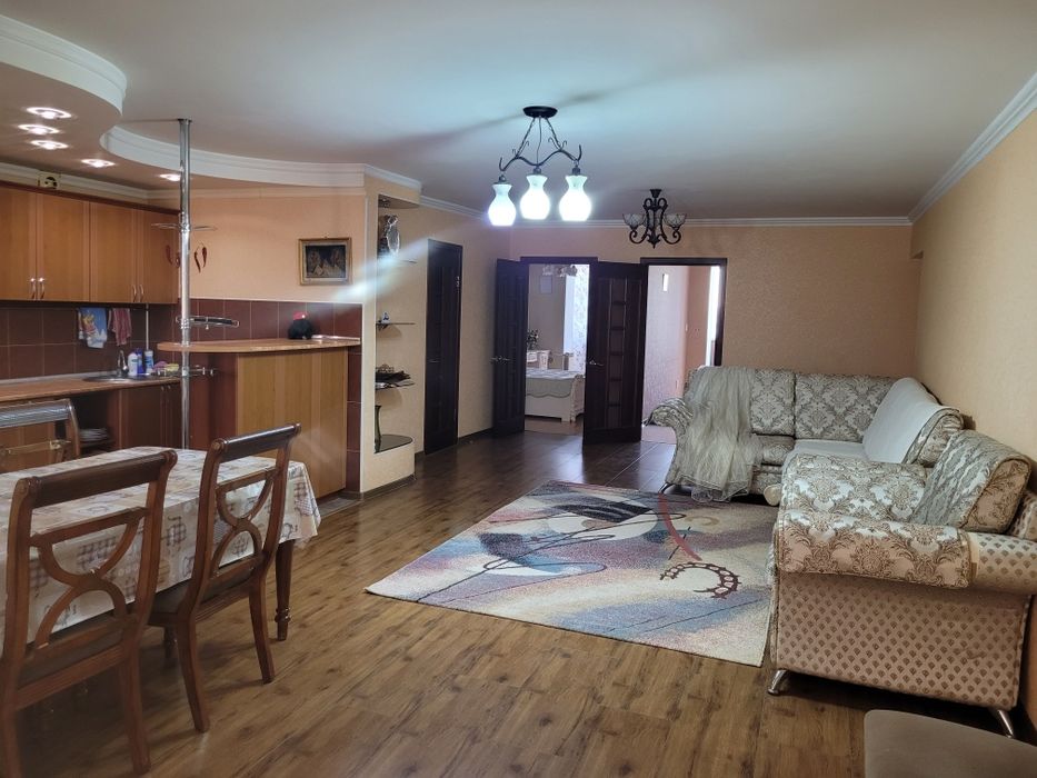 Продам 3х/ кв (96 кв), 12 мик.