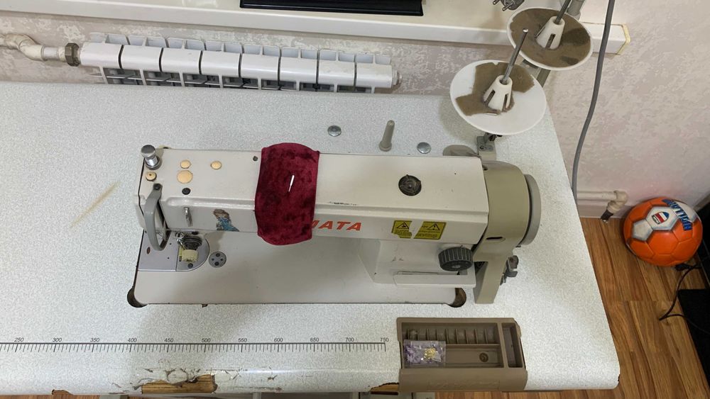 Yamata tikuv mashina sotiladi / Продам швейную машину Yamata (FY8700)