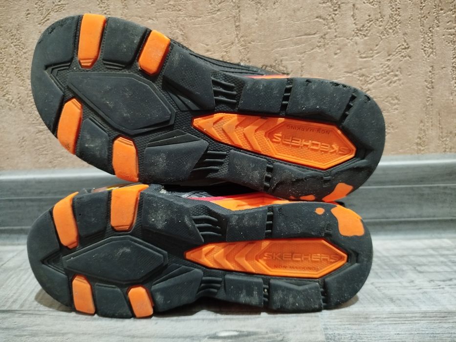 Детски светещи маратонки