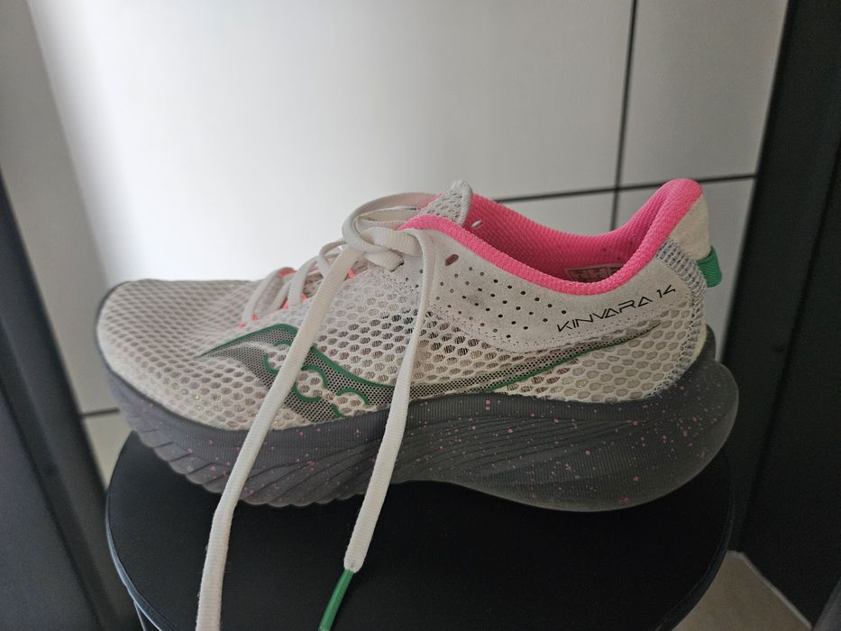 Дамски обувки за бягане Saucony Kinvara 14