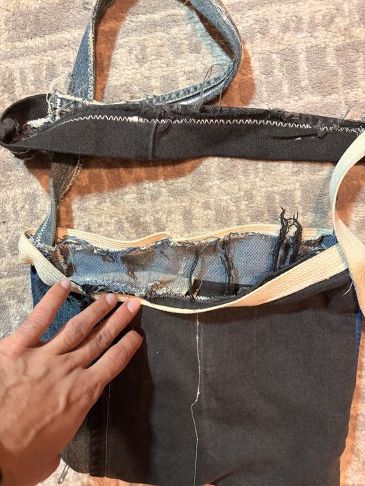 Geantă crossbody handmade din denim reciclat, piesă unică