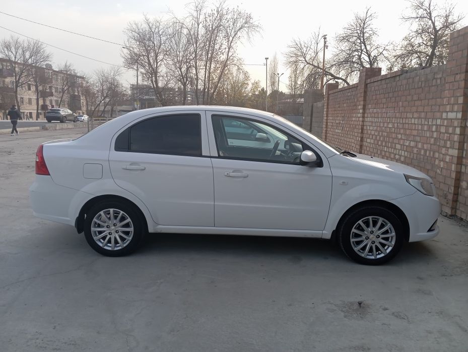 Нексия 3 сотилади 2020 йил срочна