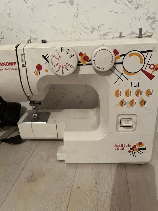 Продается швейная машинка