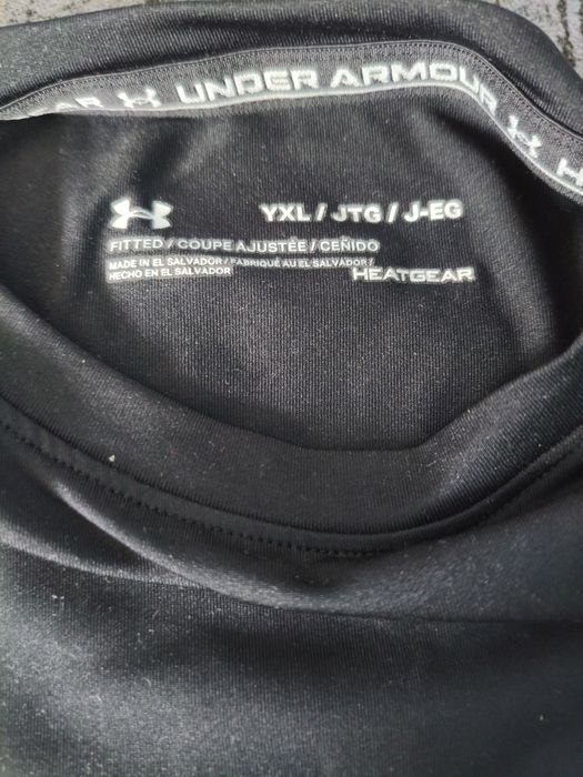 Under Armour блуза за фитнес