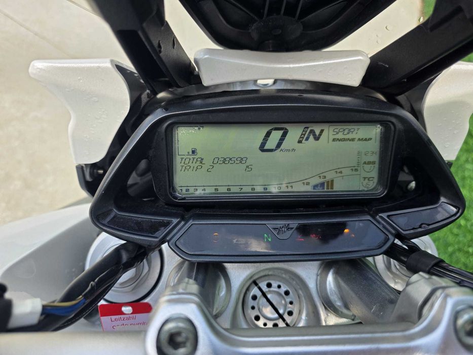 MV Augusta Stradale 800 ABS