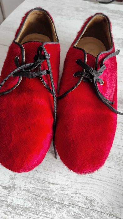 Дамски ест.кожа обувки Кавалер 39,40 и червени 39, чехли Зара40