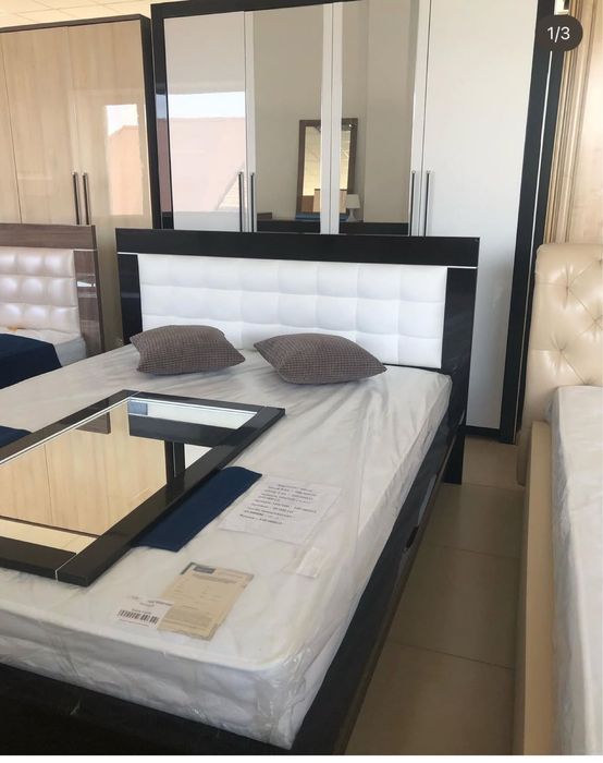 Спальный гарнитур