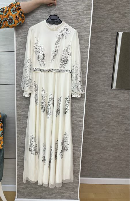 Шикарное вечернее платье, надевалось 1 раз