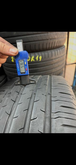 225 40 18 Continental 2 buc