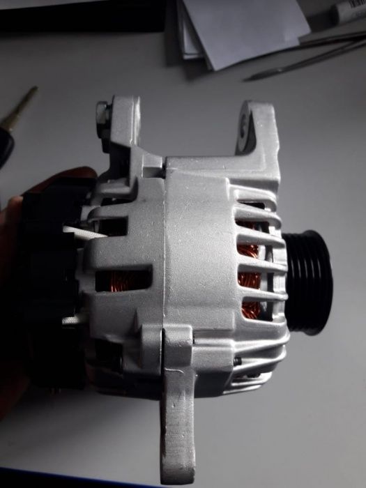 Продам генератор от Кia соренто